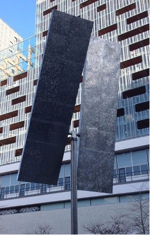 Kinetische sculptuur van George Rickey teruggekeerd op het Binnenwegplein