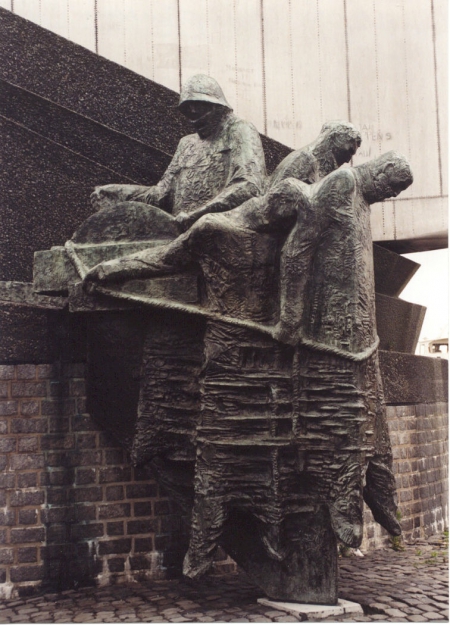 DE BOEG War Monument